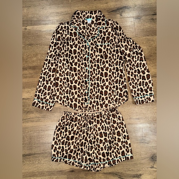 Sleep Chic Leopard Print Pajama Set Size: Small - Picture 1 of 9